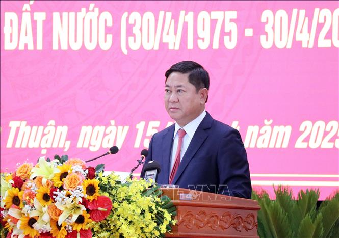 Ông Trần Quốc Nam, Chủ tịch UBND tỉnh Ninh Thuận, phát biểu. Ảnh: Công Thử - TTXVN