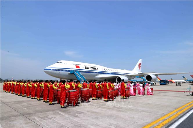 Lễ tiễn Tổng Bí thư, Chủ tịch nước Trung Quốc Tập Cận Bình tại Sân bay quốc tế Nội Bài. Ảnh: Doãn Tấn – TTXVN

