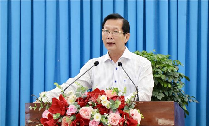 Ông Lê Văn Phước , Phó Chủ tịch UBND tỉnh An Giang thông qua dự thảo Đề án sắp xếp đơn vị hành chính cấp xã của tỉnh An Giang. Ảnh: Thanh Sang - TTXVN