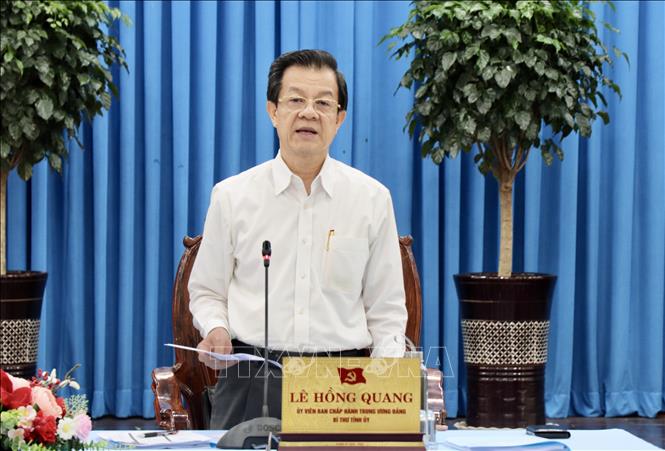 Ông Lê Hồng Quang, Ủy viên Ban Chấp hành Trung ương Đảng, Bí thư Tỉnh ủy An Giang phát biểu tại hội nghị. Ảnh: Thanh Sang - TTXVN