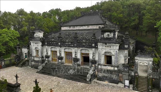 Thien Dinh Palace is at the 5th floor, the highest floor of the tomb complex. VNA Photo
