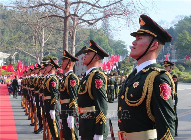 Đội danh dự Quân Giải phóng nhân dân Trung Quốc tại lễ đón Đại tướng, Bộ trưởng Quốc phòng Phan Văn Giang và đoàn Việt Nam sang giao lưu. Ảnh: Trọng Đức - TTXVN 