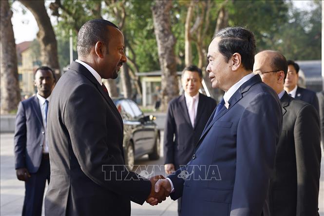 Chủ tịch Quốc hội Trần Thanh Mẫn đón Thủ tướng Cộng hòa Dân chủ Liên bang Ethiopia Abiy Ahmed Ali. Ảnh: Doãn Tấn - TTXVN