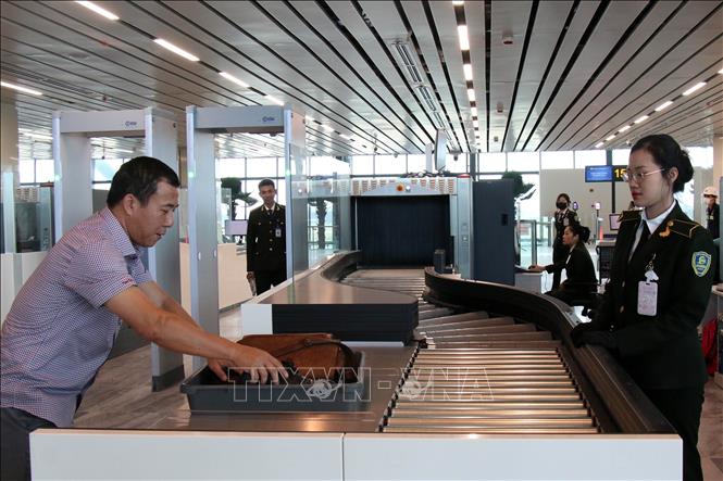 Khu vực kiểm soát an ninh dành cho khách VIP, với 1 khu riêng biệt phục vụ hành khách hạng thương gia và khách ưu tiên. Ảnh: Tiến Lực - TTXVN