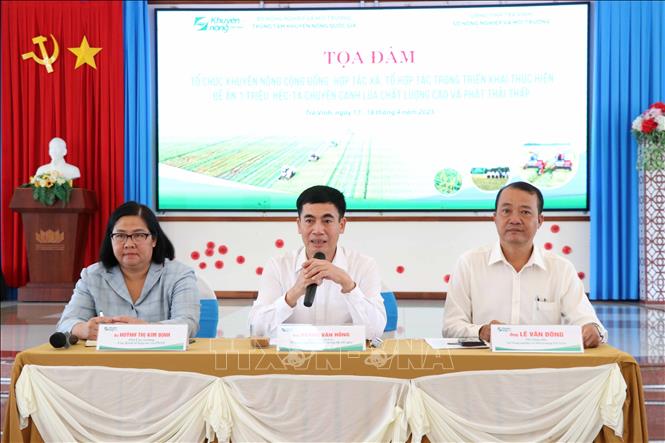 Ông Hoàng Văn Hồng, Phó Giám đốc Trung tâm Khuyến nông Quốc gia, phát biểu. Ảnh: Thanh Hòa- TTXVN