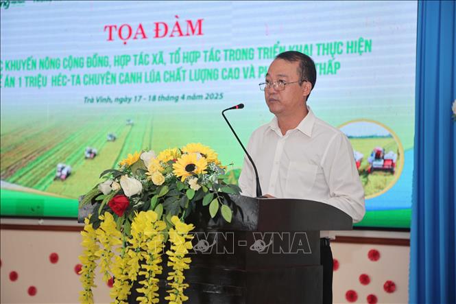 Phó Giám đốc Sở Nông nghiệp và Môi trường tỉnh Trà Vinh Lê Văn Đông  phát biểu. Ảnh: Thanh Hòa- TTXVN