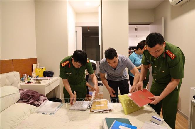 Khám xét khẩn cấp Trung tâm kiểm định kỹ thuật an toàn khu vực II tại Thành phố Hồ Chí Minh. Ảnh: TTXVN phát