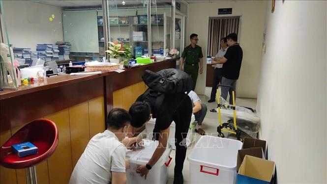Khám xét khẩn cấp Trung tâm kiểm định kỹ thuật an toàn khu vực II tại Thành phố Hồ Chí Minh. Ảnh: TTXVN phát