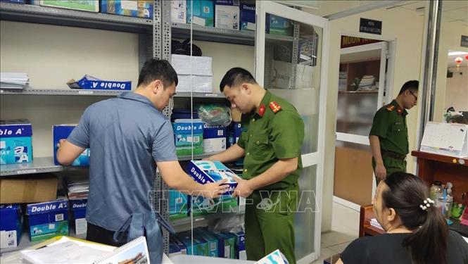 Khám xét khẩn cấp Trung tâm kiểm định kỹ thuật an toàn khu vực II tại thành phố Hồ Chí Minh. Ảnh: TTXVN phát