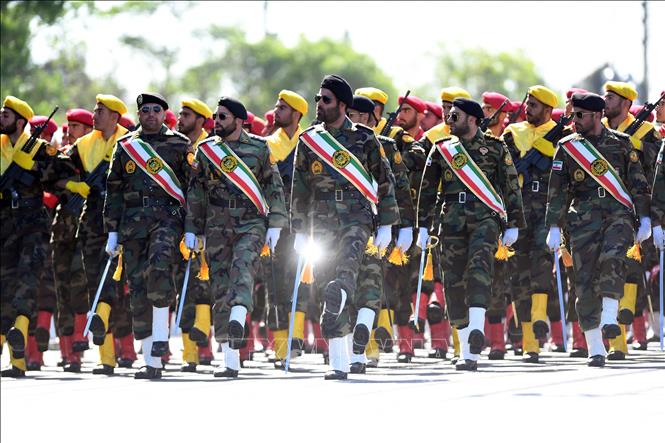 Diễu binh kỷ niệm Ngày Quân đội tại Tehran, Iran ngày 18/4/2025. Ảnh: THX/TTXVN