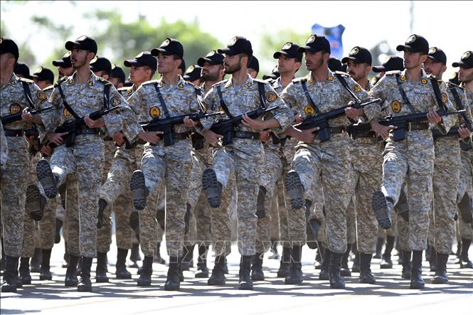 Diễu binh kỷ niệm Ngày Quân đội tại Tehran, Iran ngày 18/4/2025. Ảnh: THX/TTXVN