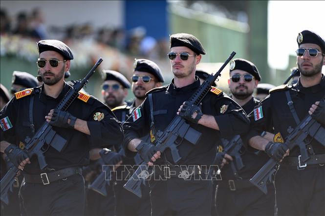 Diễu binh kỷ niệm Ngày Quân đội tại Tehran, Iran ngày 18/4/2025. Ảnh: THX/TTXVN