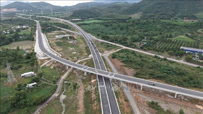 Cao tốc Nha Trang - Vân Phong. Ảnh: Đặng Tuấn -TTXVN