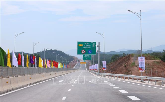 Dự án thành phần đoạn Bùng – Vạn Ninh thuộc Dự án xây dựng công trình đường bộ cao tốc Bắc – Nam phía Đông, giai đoạn 2021-2025. Ảnh: Quốc Khánh - TTXVN
