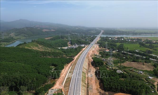Cao tốc Bùng – Vạn Ninh (Quảng Bình) chính thức được thông xe kỹ thuật. Ảnh: Quốc Khánh - TTXVN