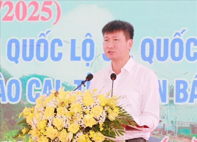 Bí thư Tỉnh ủy Yên Bái Trần Huy Tuấn phát biểu tại Lễ khánh thành. Ảnh: Đinh Thùy-TTXVN