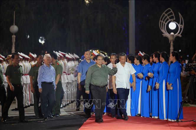 Thủ tướng Phạm Minh Chính đến dự chương trình nghệ thuật tại Tây Ninh. Ảnh: Giang Phương - TTXVN