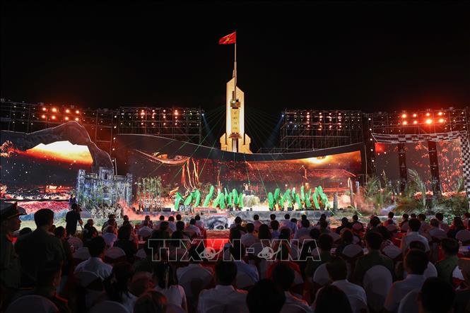 Chương trình diễn ra trên mảnh đất Tây Ninh, nơi có Căn cứ Trung ương Cục miền Nam. Ảnh: Giang Phương - TTXVN
