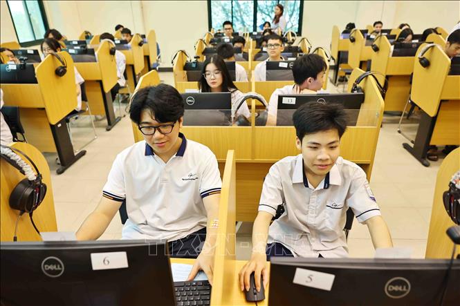 Các thí sinh tham gia Cuộc thi vô địch Tin học văn phòng Thế giới - Viettel năm 2025. Ảnh: Minh Đức – TTXVN