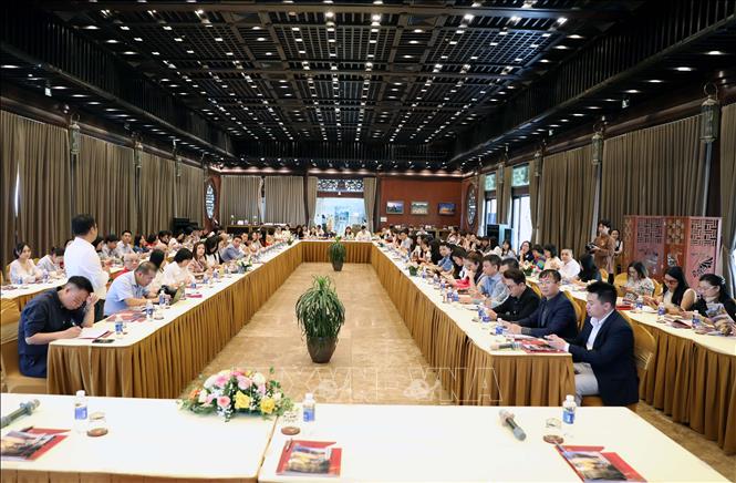 Gần 200 sinh viên, giảng viên đến từ 38 trường đại học, cao đẳng thuộc các ngành văn hóa, du lịch trong cả nước tham gia. Ảnh: Đại Nghĩa  - TTXVN