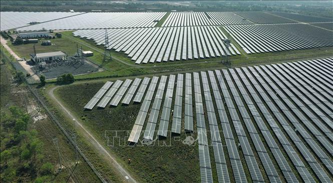 Nhà máy điện mặt trời Gio Thành 1, công suất 50 MWp, ở 2 xã Gio Thành và Gio Hải, huyện Gio Linh. Ảnh: Vũ Sinh - TTXVN