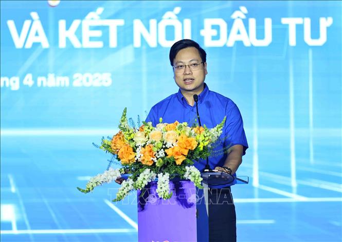 Phó Bí thư Thành đoàn Trần Quang Hưng phát biểu. Ảnh: Minh Đức – TTXVN
