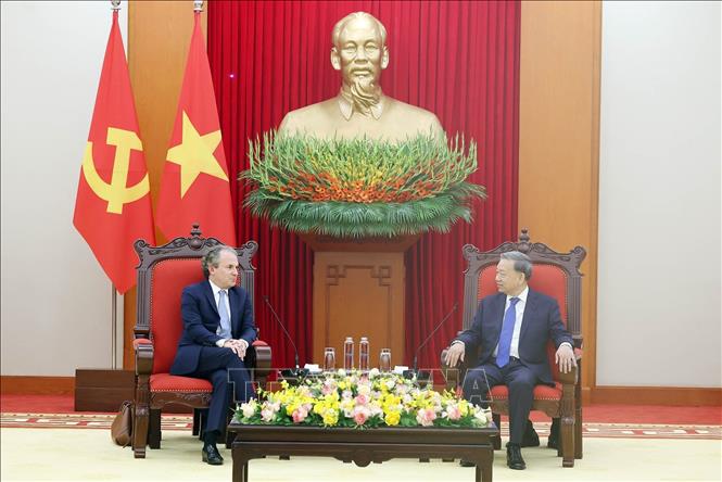 Tổng Bí thư Tô Lâm tiếp ông Daniel Rosen, Giám đốc điều hành Tập đoàn Rosen Partners LLC (Hoa Kỳ). Ảnh: Thống Nhất – TTXVN
