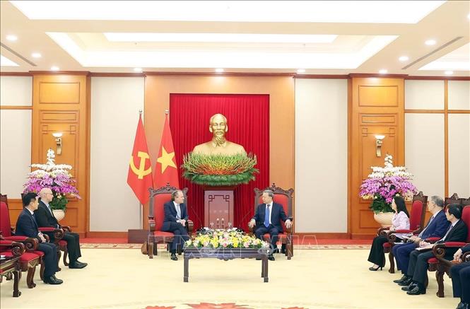 Tổng Bí thư Tô Lâm tiếp ông Daniel Rosen, Giám đốc điều hành Tập đoàn Rosen Partners LLC (Hoa Kỳ). Ảnh: Thống Nhất – TTXVN