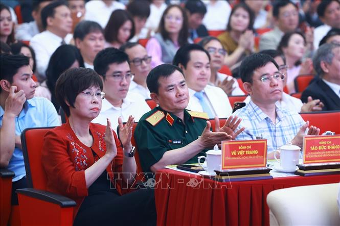Các đại biểu tham dự Lễ phát động Phong trào “Cả nước thi đua đổi mới sáng tạo và chuyển đổi số”. Ảnh: Dương Giang-TTXVN
