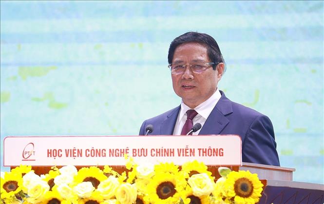 Thủ tướng Phạm Minh Chính, Chủ tịch Hội đồng Thi đua-Khen thưởng Trung ương  phát động Phong trào “Cả nước thi đua đổi mới sáng tạo và chuyển đổi số”. Ảnh: Dương Giang-TTXVN

