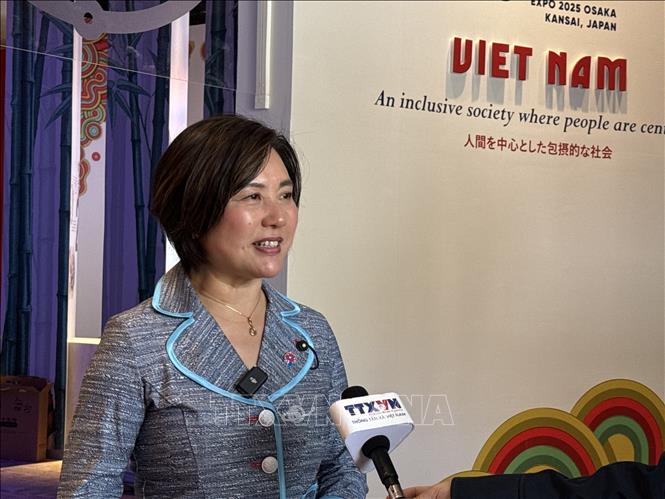Bà Toshiko Nakano, Nghị viên Hội đồng Osaka trả lời phỏng vấn phóng viên TTXVN. Ảnh: Nguyễn Tuyến - Pv TTXVN tại Nhật Bản 