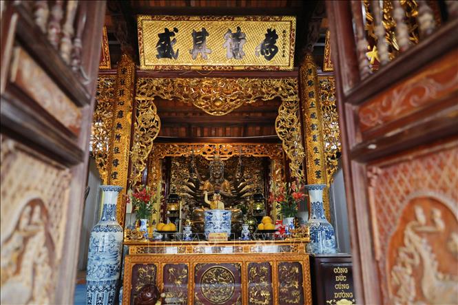 Bên trong Nhà Tổ chùa Tình Quang. Ảnh: Thành Phương-TTXVN