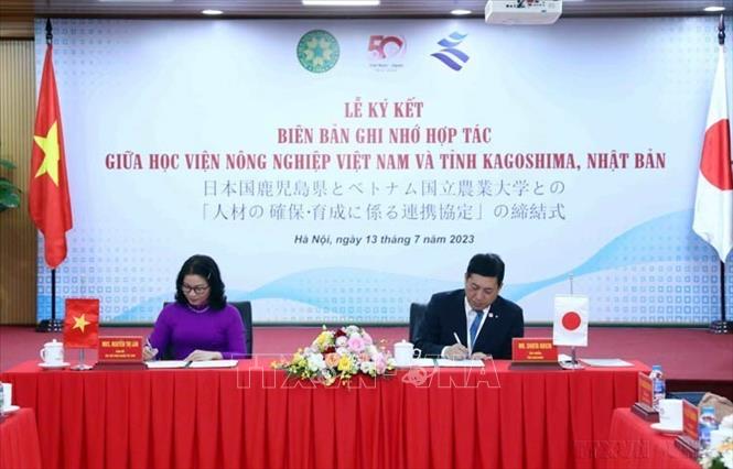  Lễ ký kết biên bản ghi nhớ hợp tác giữa Học viện Nông nghiệp Việt Nam và tỉnh Kagoshima, Nhật Bản (Hà Nội, 13/7/2023). Ảnh: Phạm Kiên - TTXVN