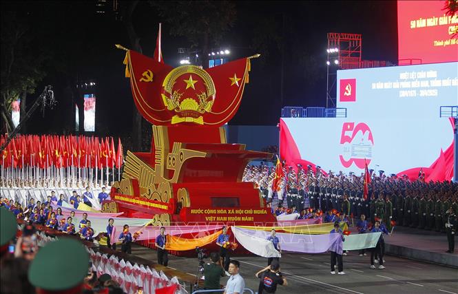 Nghi thức diễu binh, diễu hành tại lễ sơ duyệt kỷ niệm 50 năm Ngày Giải phóng miền Nam thống nhất đất nước. Ảnh: Thanh Vũ-TTXVN