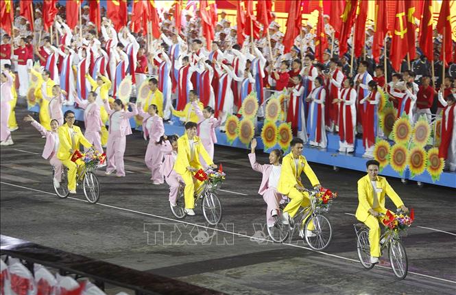 Chương trình biểu diễn nghệ thuật của lực lượng văn nghệ sỹ Thành phố Hồ Chí Minh tham gia sơ duyệt lễ diễu binh, diễu hành. Ảnh: Thanh Vũ-TTXVN