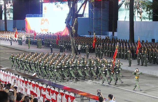 Các khối của Lực lượng Quân đội nhân dân tham gia sơ duyệt lễ diễu binh, diễu hành kỷ niệm 50 năm Ngày Giải phóng miền Nam thống nhất đất nước. Ảnh: Thanh Vũ-TTXVN
