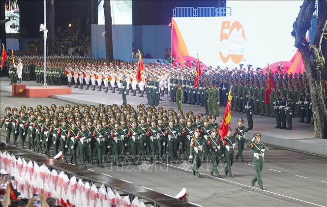 Các khối của Lực lượng Quân đội nhân dân tham gia sơ duyệt lễ diễu binh, diễu hành kỷ niệm 50 năm Ngày Giải phóng miền Nam thống nhất đất nước. Ảnh: Thanh Vũ-TTXVN