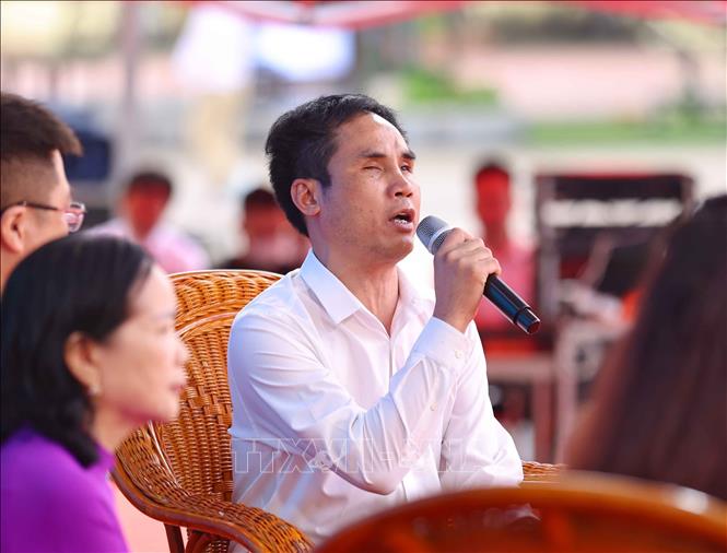 Các nhân vật truyền cảm hứng giao lưu tại diễn đàn. Ảnh: Thanh Tùng - TTXVN 