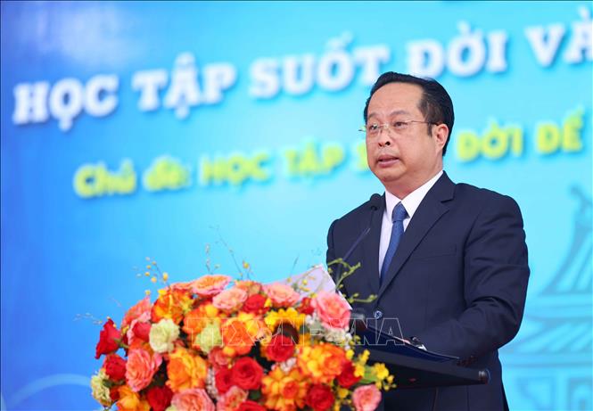 Giám đốc Sở Giáo dục và Đào tạo Hà Nội Trần Thế Cương phát biểu. Ảnh: Thanh Tùng - TTXVN
