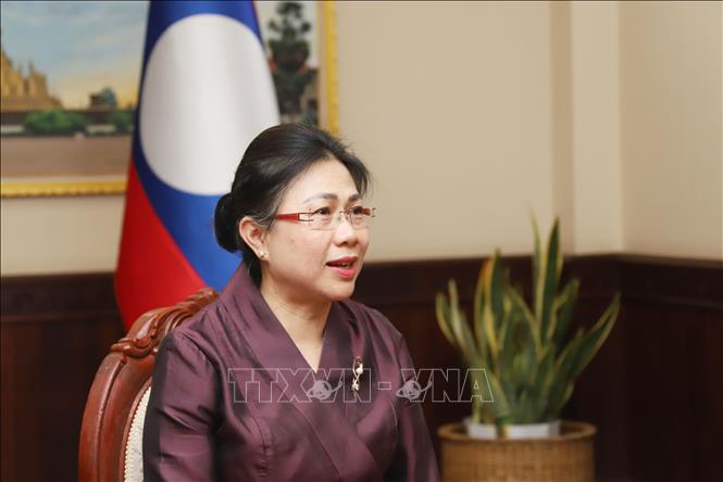 Thứ trưởng Bộ Ngoại giao Lào Phongsamuth Anlavan trả lời phỏng vấn. Ảnh: Xuân Tú - PV TTXVN tại Lào