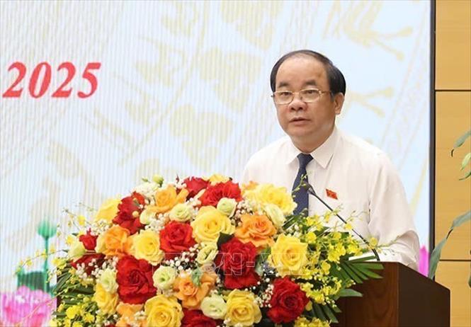 Phó Bí thư Thường trực Tỉnh uỷ, Chủ tịch HĐND tỉnh Yên Bái Tạ Văn Long bế mạc Kỳ họp. Ảnh: TTXVN phát