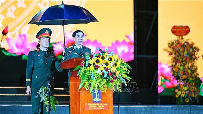 Đại tướng Phan Văn Giang, Ủy viên Bộ Chính trị, Phó Bí thư Quân ủy Trung ương, Bộ trưởng Bộ Quốc phòng thay mặt lãnh đạo Đảng, Nhà nước dự và phát biểu chỉ đạo tại Lễ kỷ niệm. Ảnh: Huỳnh Sơn-TTXVN