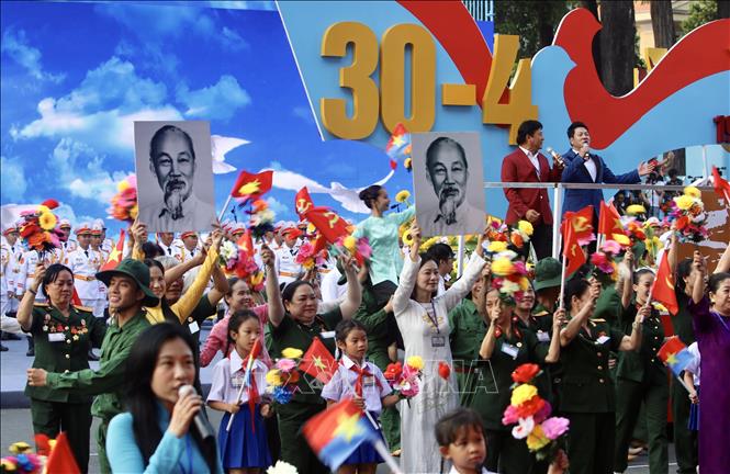 Chương trình biểu diễn nghệ thuật của lực lượng văn nghệ sỹ Thành phố Hồ Chí Minh tham gia Tổng duyệt. Ảnh: Thanh Vũ-TTXVN