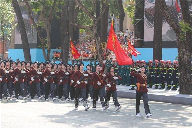 Khối nữ dân quân tham gia Tổng duyệt. Ảnh: Thanh Vũ-TTXVN