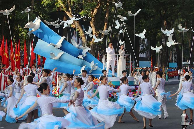 Chương trình biểu diễn nghệ thuật của lực lượng văn nghệ sĩ Thành phố Hồ Chí Minh tham gia Tổng duyệt. Ảnh: Thanh Vũ-TTXVN