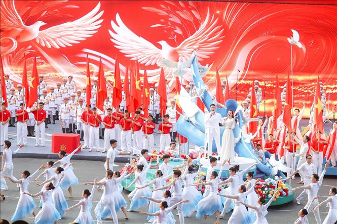 Các lực lượng tham gia Tổng duyệt. Ảnh: Anh Tuấn - TTXVN 