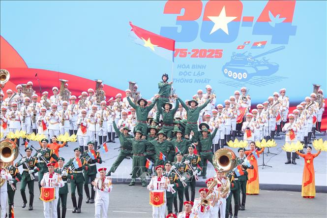 Các lực lượng tham gia Tổng duyệt. Ảnh: Anh Tuấn - TTXVN 