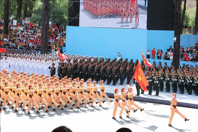 Female traffic police force at the final rehearsal. VNA Photo