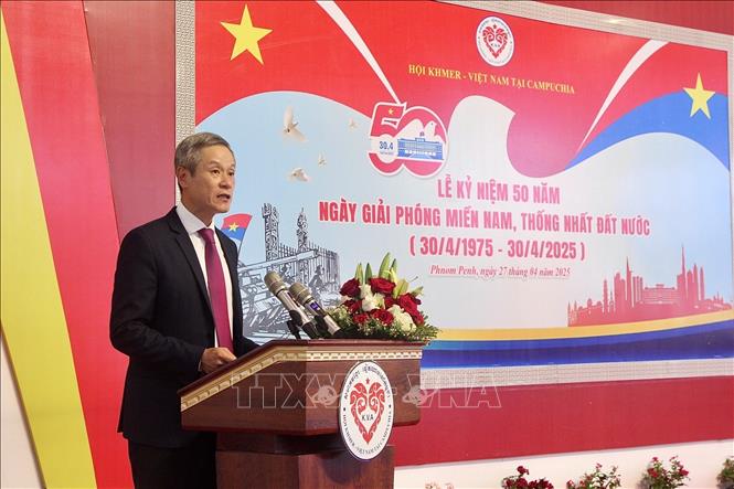 Đại sứ Việt Nam tại Campuchia Nguyễn Minh Vũ phát biểu tại lễ kỷ niệm. Ảnh: Quang Anh - PV TTXVN tại Campuchia.