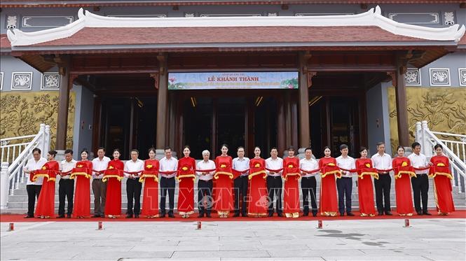 NA Chairman Tran Thanh Man attends the memorial site's inauguration ceremony. VNA Photo